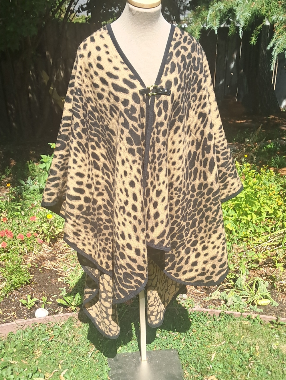 Marc New York Leopard Print Wrap Cape in Tan and Black NWT